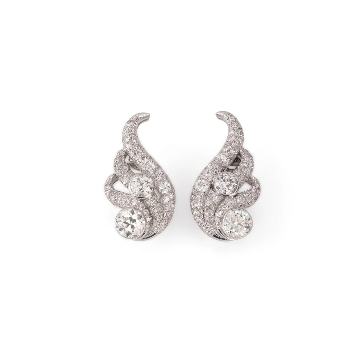 Boucles d'oreilles Clips en or blanc, platine et diamants