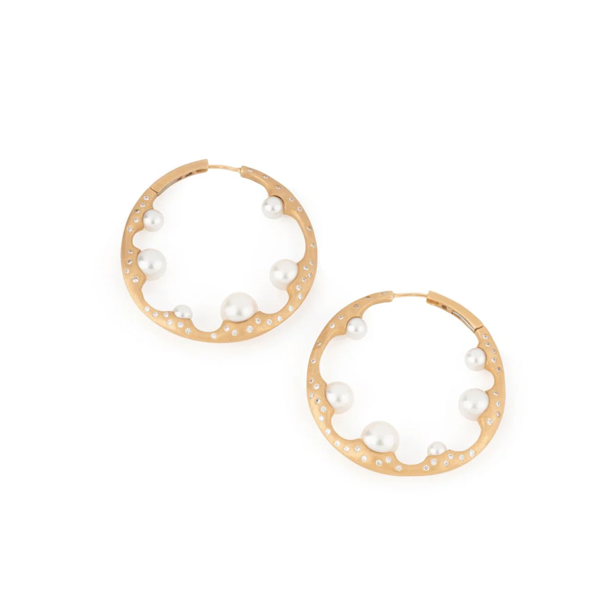 Boucles d'oreilles Créoles MIKIMOTO en or jaune et perles - Image 2