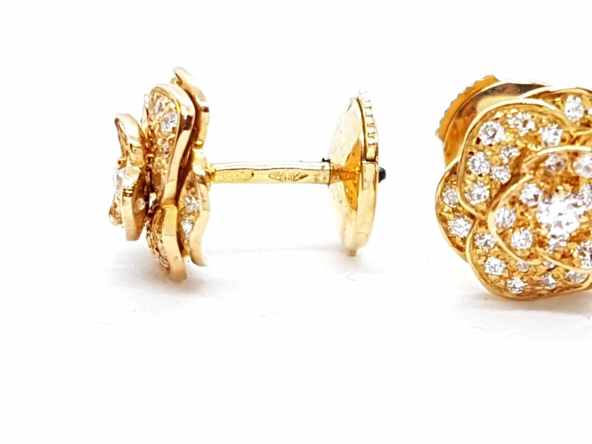 Boucles d'oreilles Puces fleur en or rose et diamants - Image 4