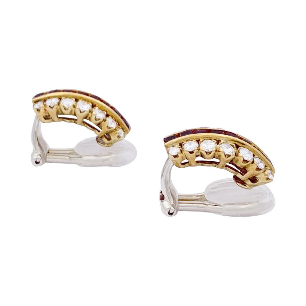 Boucles d'oreilles FRED, or jaune, diamants et rubis. - Image 4