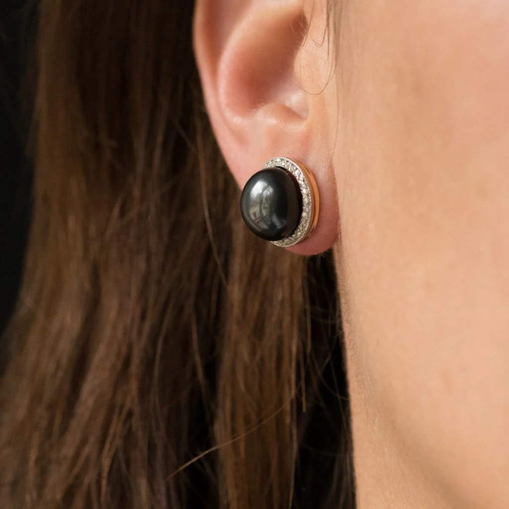Boucles d'oreilles Puces en or jaune, platine, hématite et diamants - Image 2