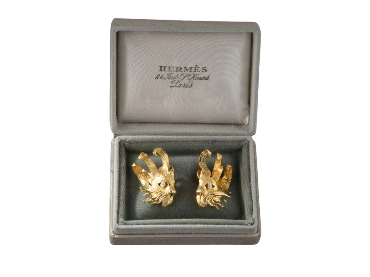 HERMÈS Paire de boucles d'oreilles "Mistigri" en or