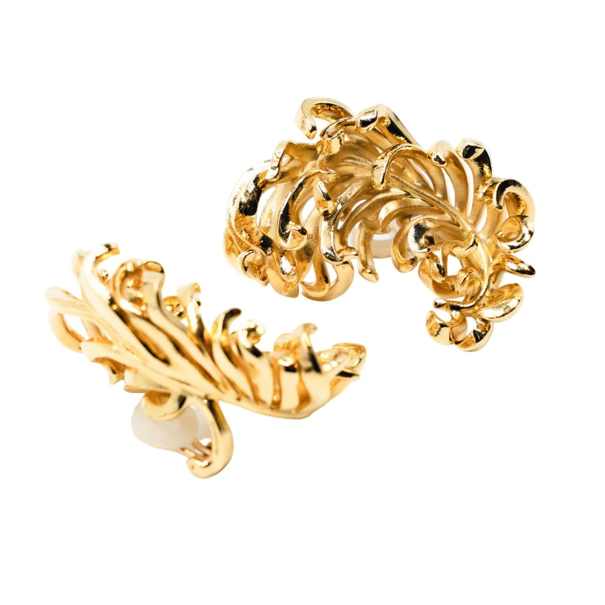 Boucles d'oreilles Clips JAR "Plumes" en aluminium et or jaune - Image 4