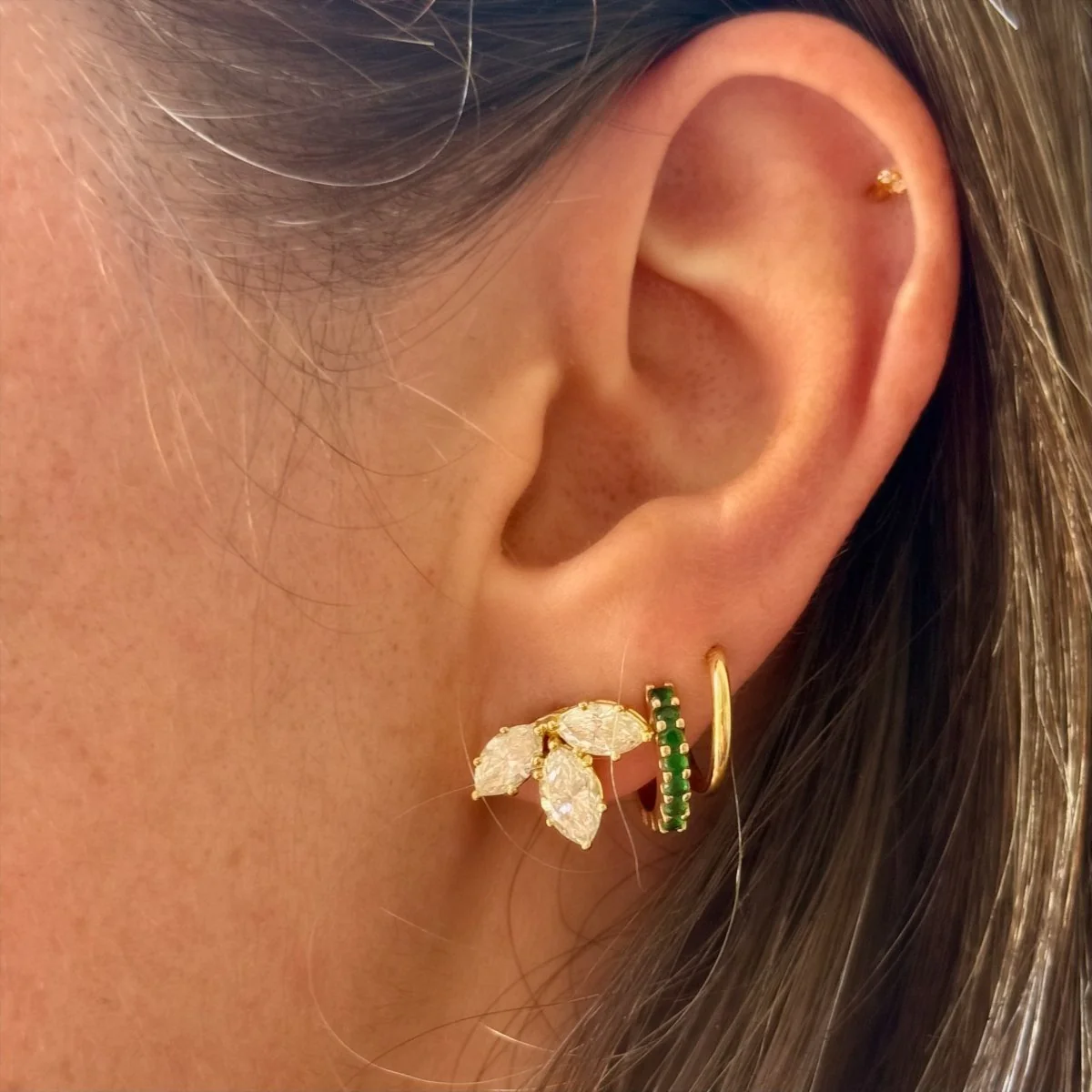 Boucles d'oreilles en or jaune et diamants - Image 5