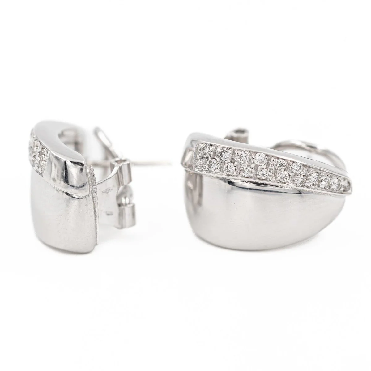 Boucles d'oreilles Clips en or blanc et diamants - Image 2
