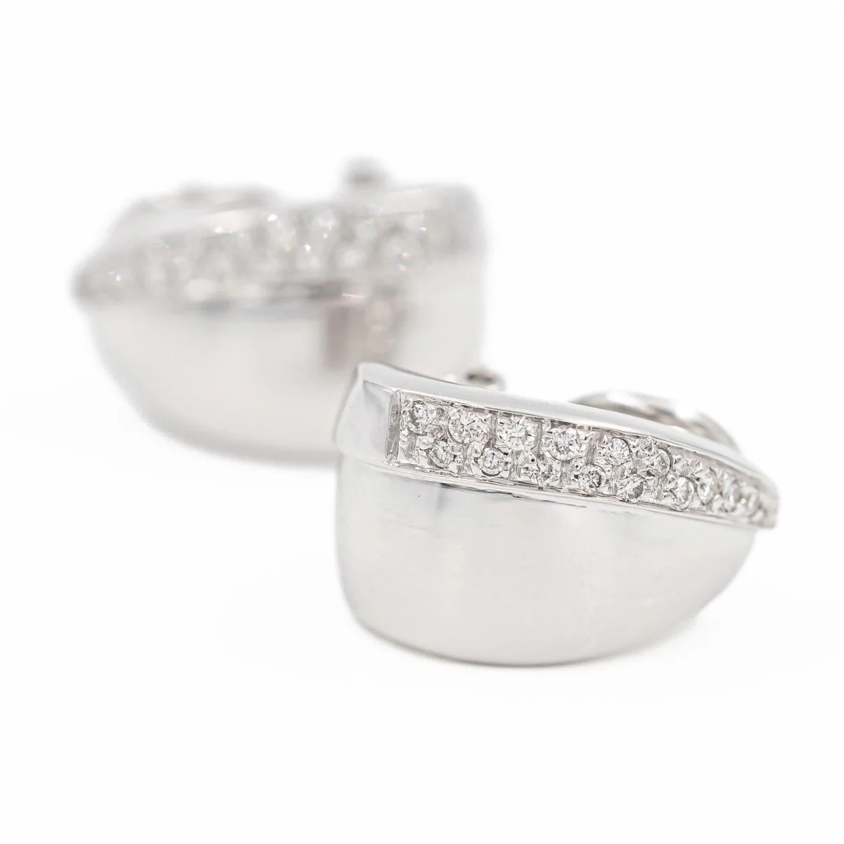 Boucles d'oreilles Clips en or blanc et diamants - Image 4