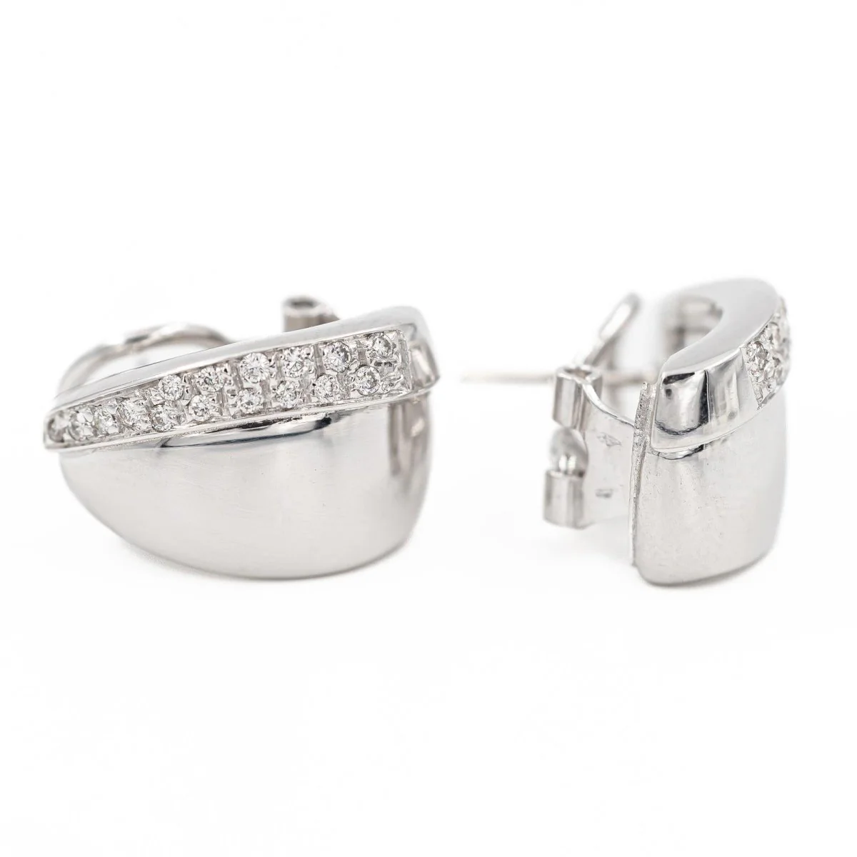 Boucles d'oreilles Clips en or blanc et diamants - Image 5