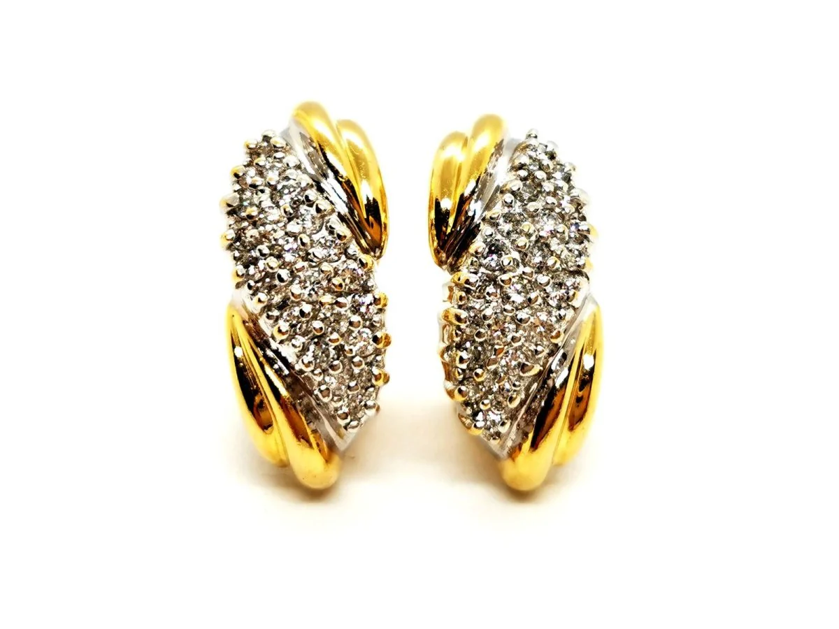 Boucles d'oreilles en or jaune et diamants