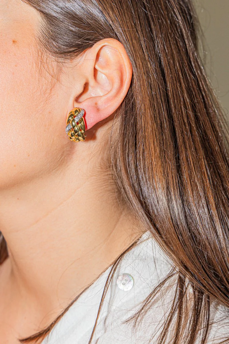 Boucles d'oreilles en or jaune et diamants - Image 2