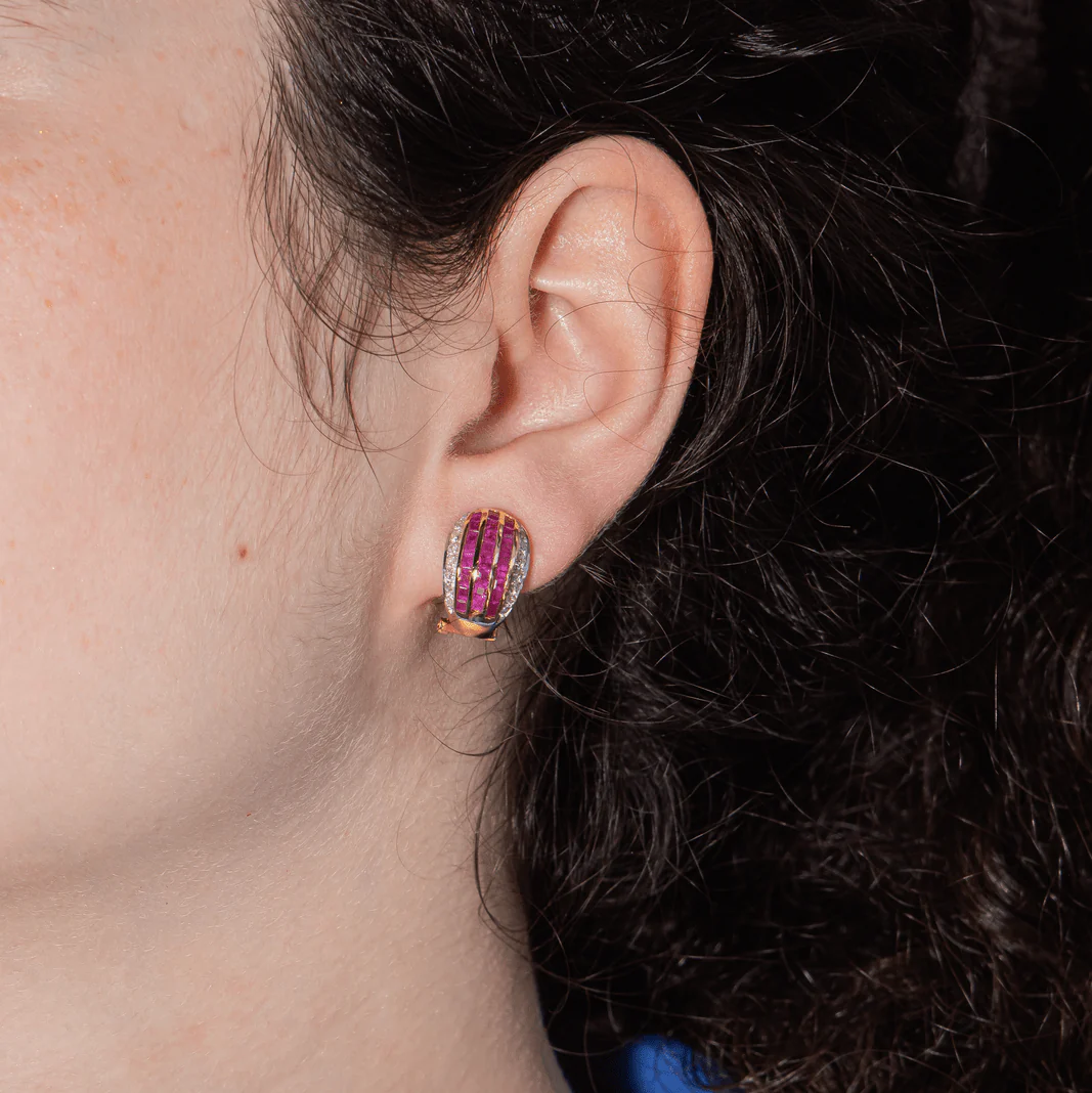 Boucles d'oreilles en or jaune, rubis et diamants - Image 2
