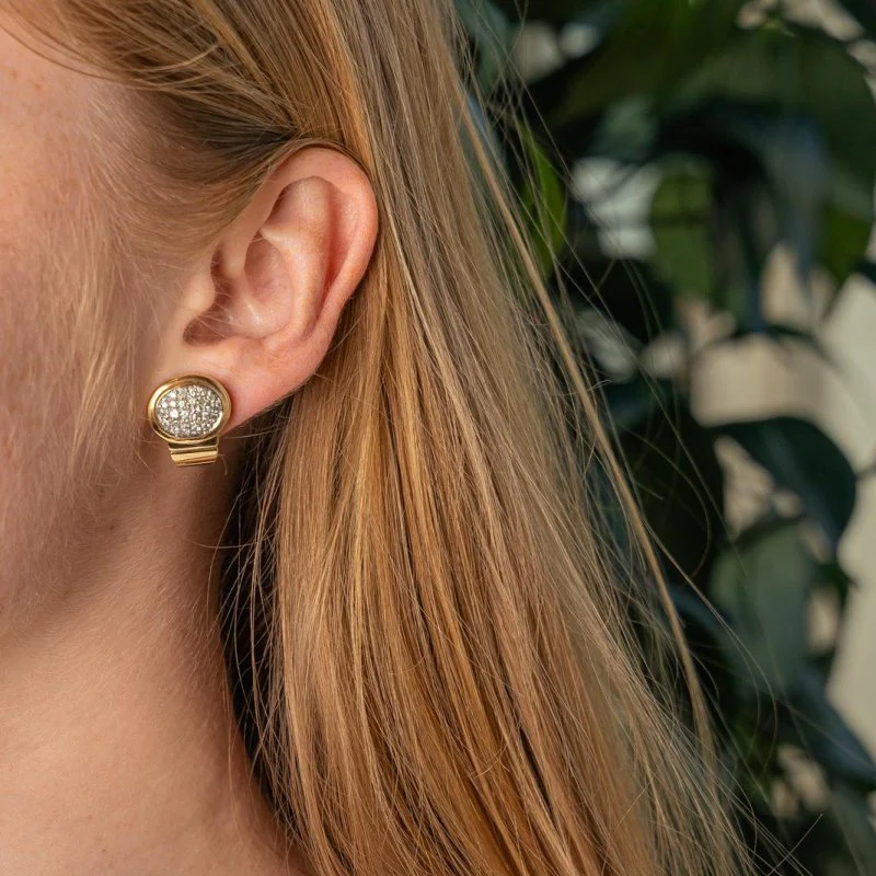 Boucles d'oreilles en or blanc, or jaune et diamants - Image 2