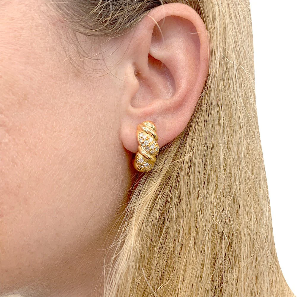 Boucles d'oreilles or jaune et diamants. - Image 8