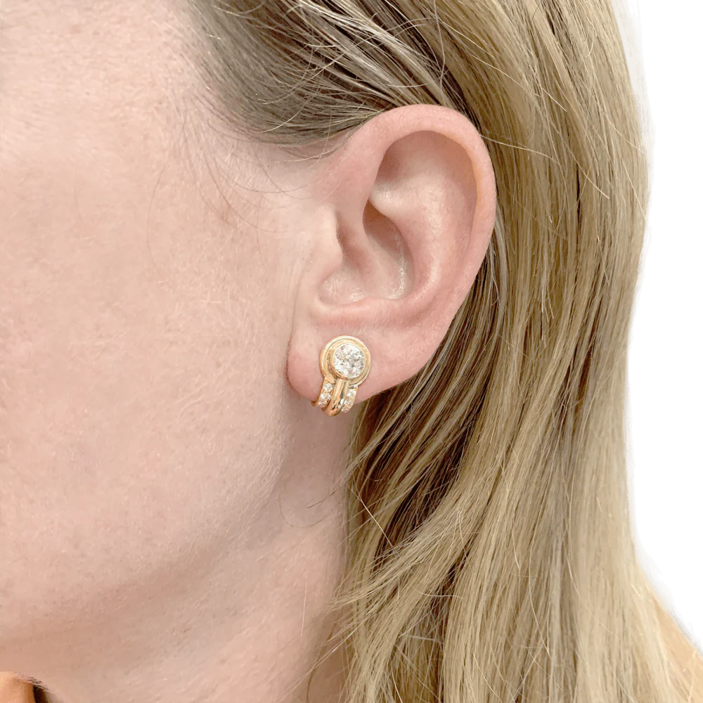Boucles d'oreilles Clips en or jaune et diamants - Image 2