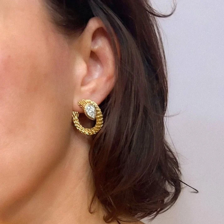 Boucles d'oreilles Clip BOUCHERON "Serpent Bohème" en or jaune et diamants - Image 2
