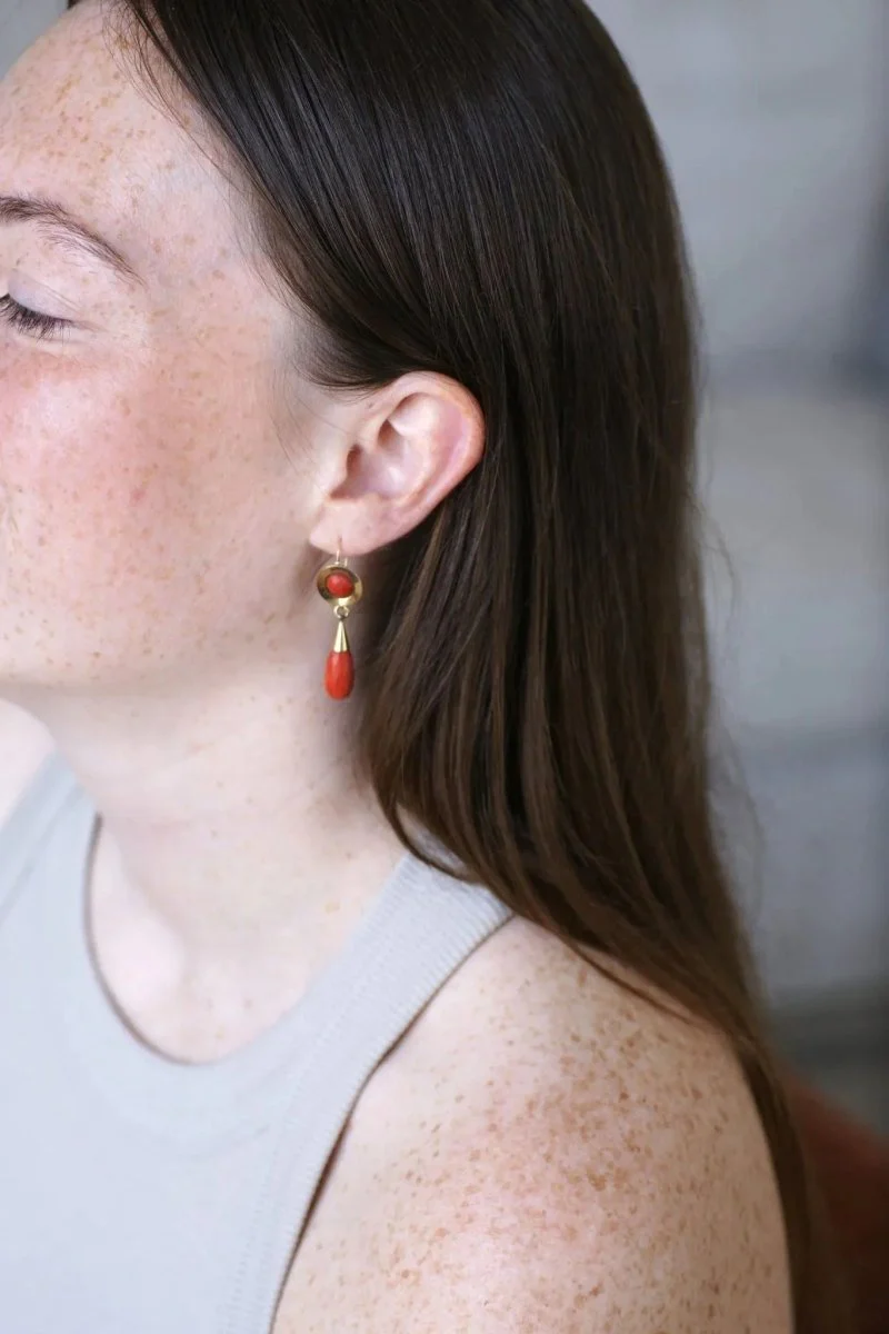 Boucles d'Oreilles Gouttes Corail - Image 4