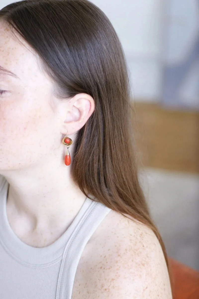 Boucles d'Oreilles Gouttes Corail - Image 8