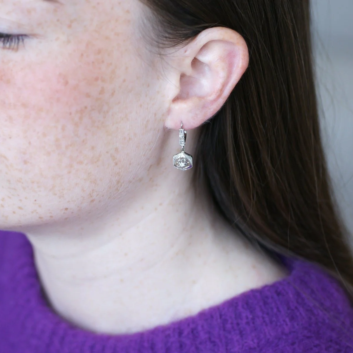 Boucles d'Oreilles Pendantes Art Deco Diamants - Image 2