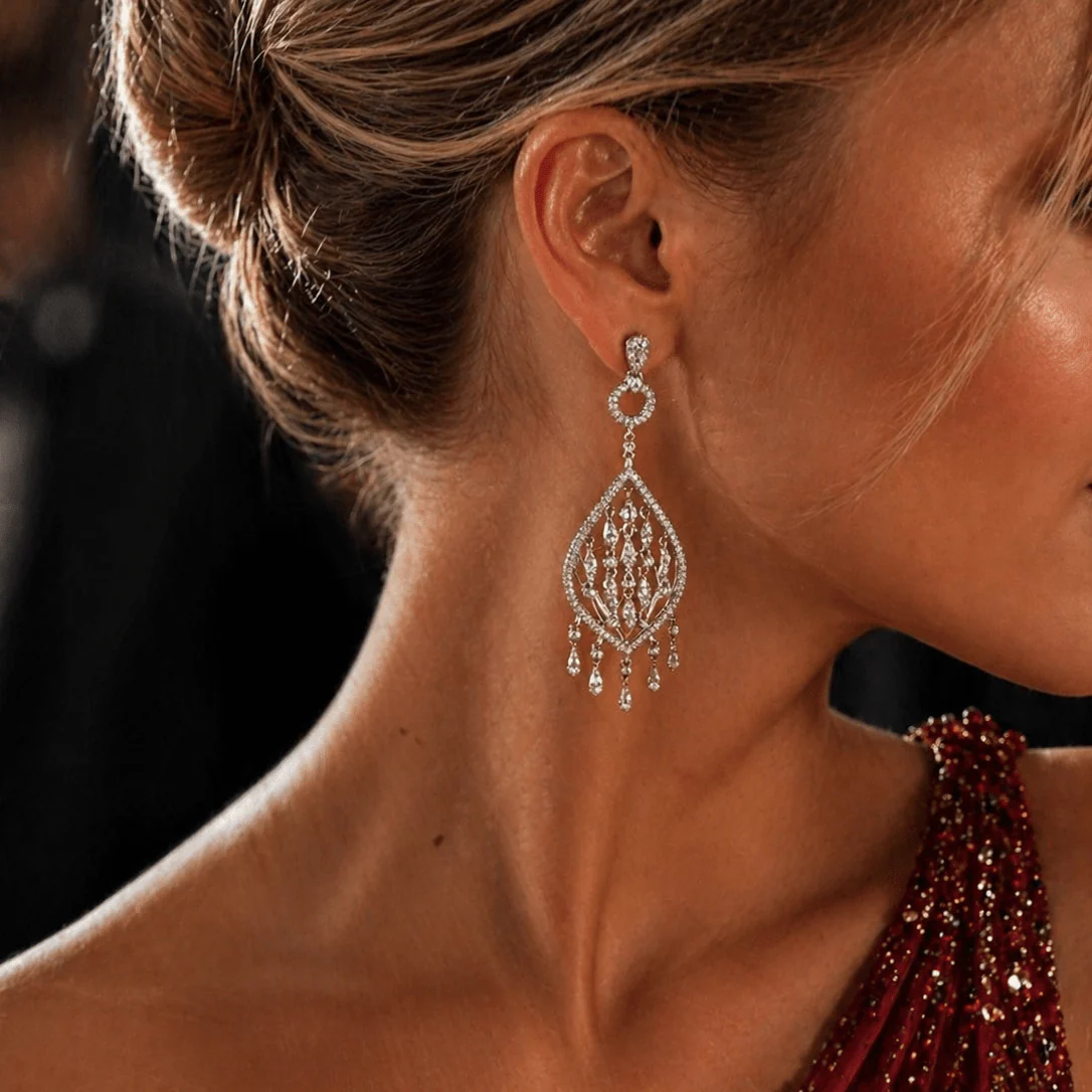 Boucles d'oreilles Pendantes en or blanc et diamants - Image 2