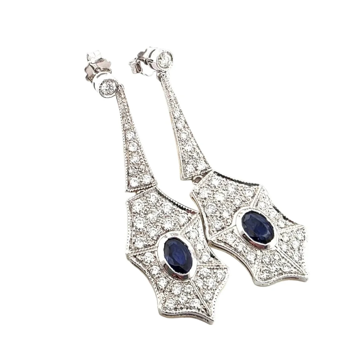 Boucles d'oreilles Pendantes en or blanc, saphirs et diamants - Image 2