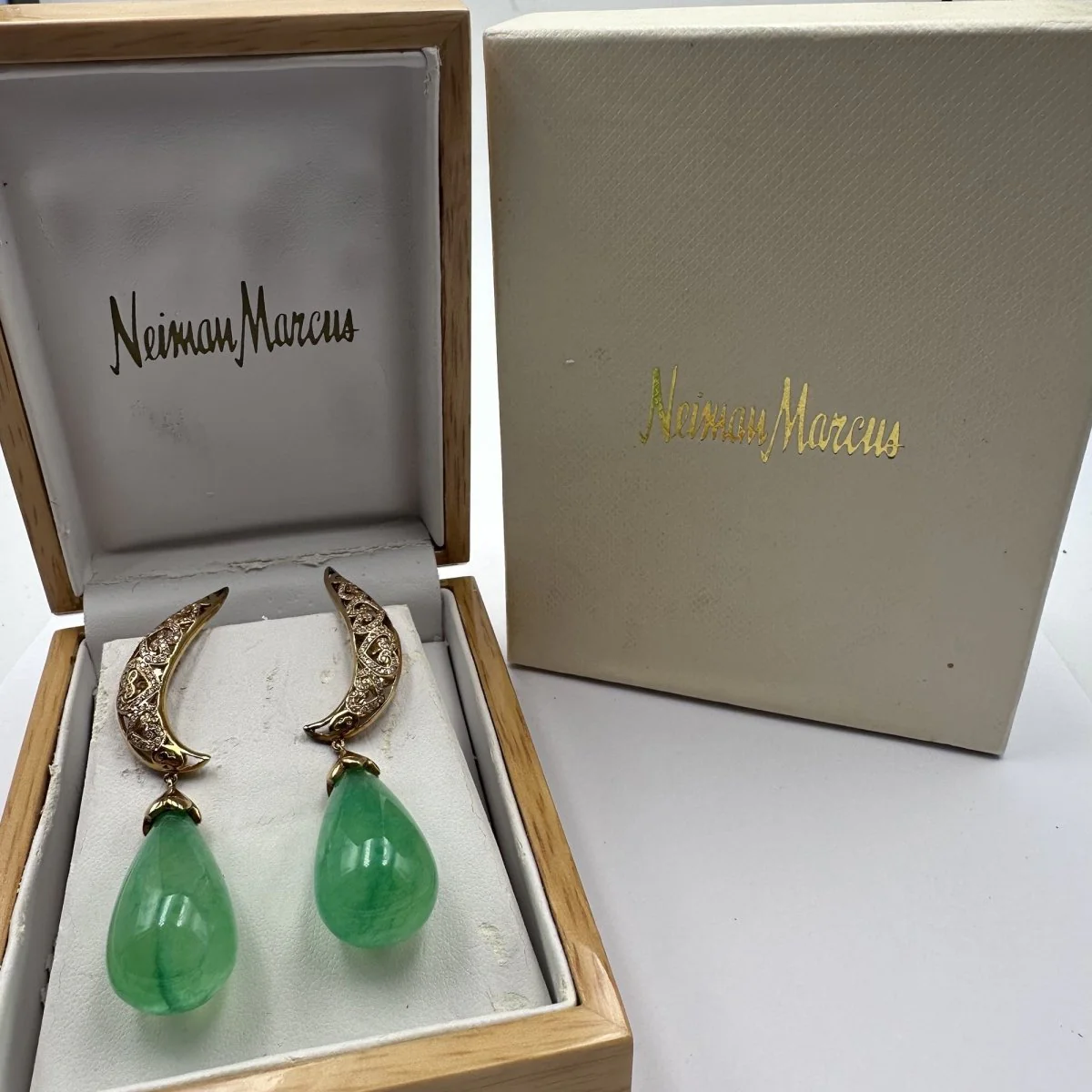 Boucles d'oreilles Pendantes en or jaune, jade et diamants - Image 5
