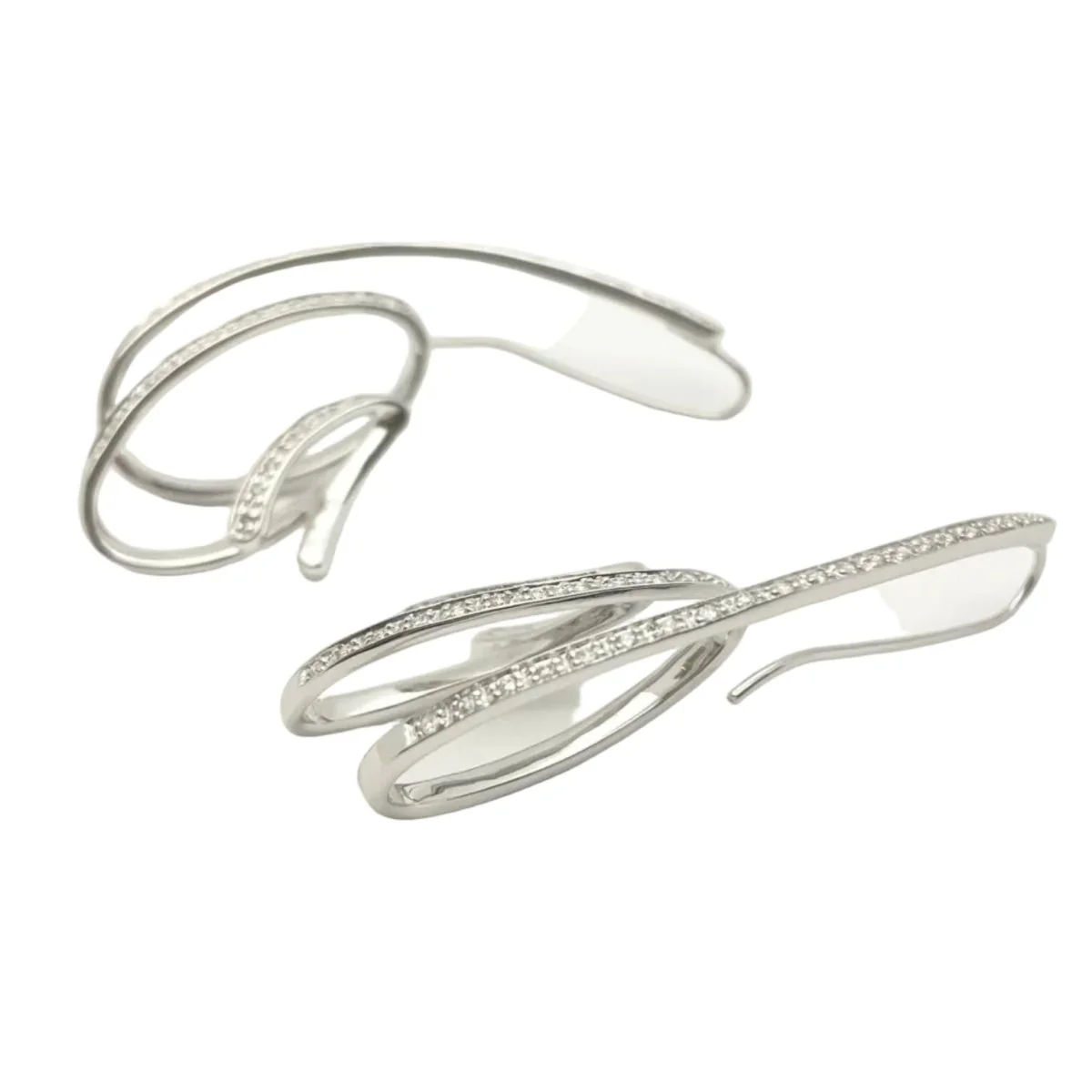 Boucles d'oreilles Pendantes HUTTON NEW YORK en or blanc et diamants - Image 3