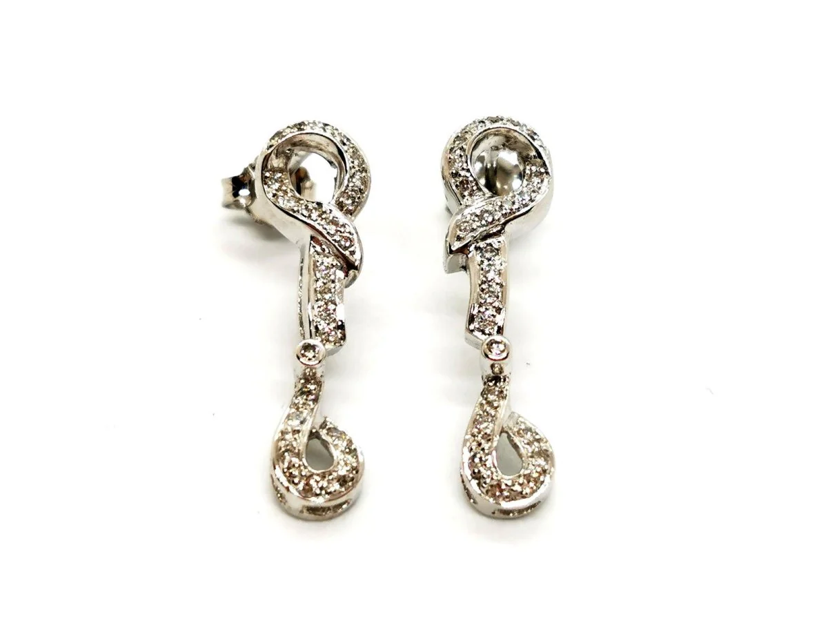 Boucles d'oreilles Pendantes en or blanc et diamants - Image 3