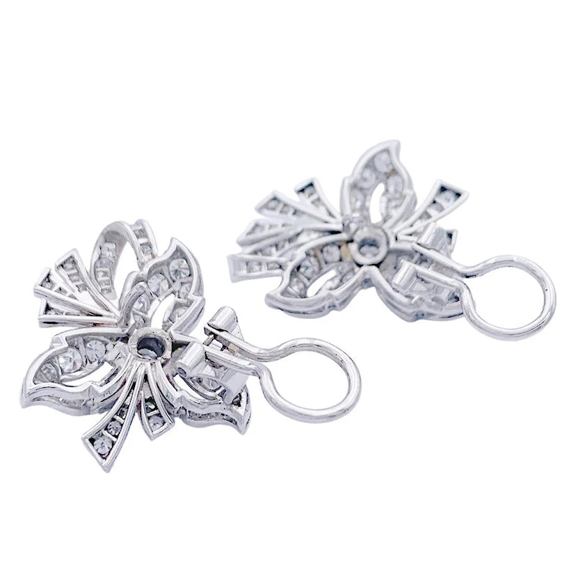 Boucles d'oreilles, platine, diamants - Image 2