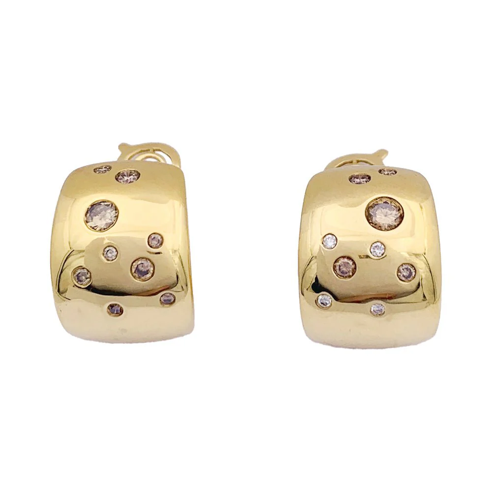 Boucles d'oreilles Poiray, or jaune, diamants bruns.