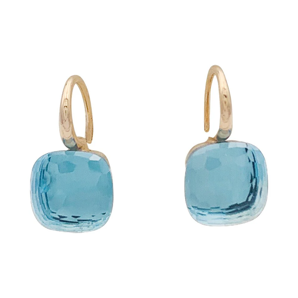 Boucles d'oreilles Pomellato, "Nudo Classic" topaze bleue, deux ors.