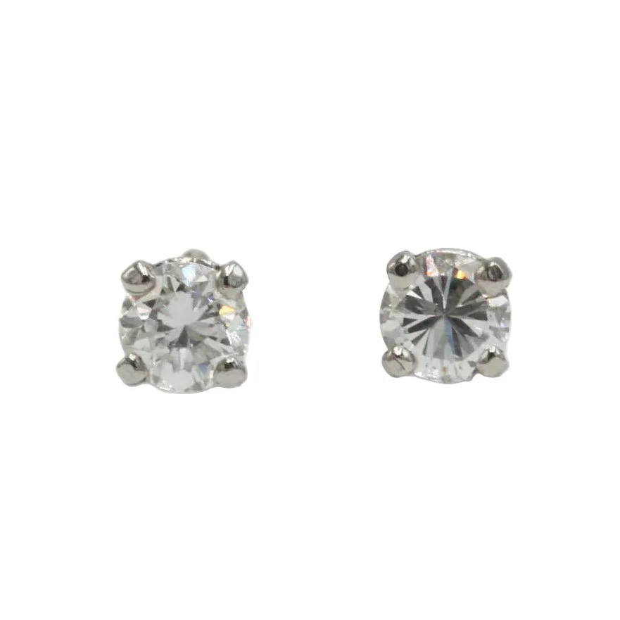 Boucles d'oreilles Puces en or blanc et diamants