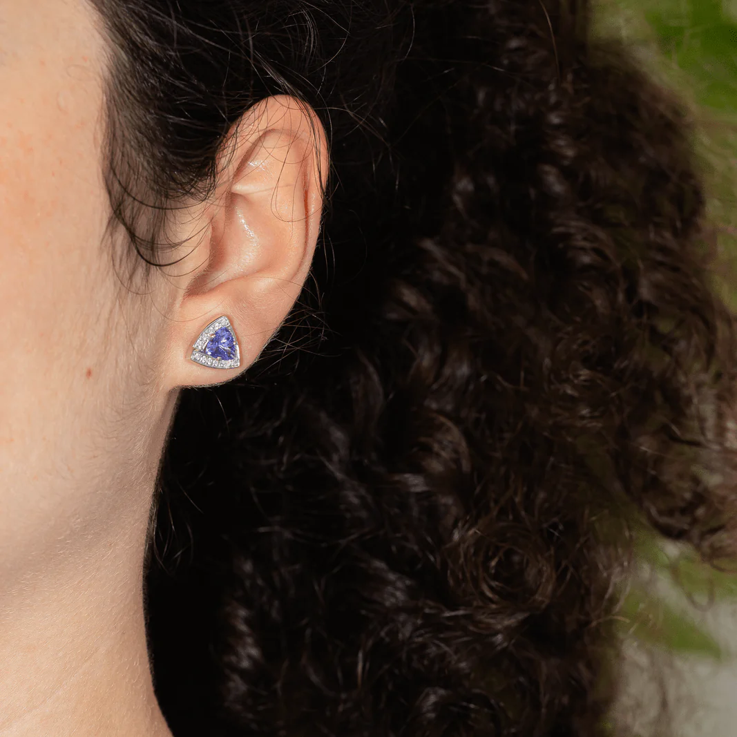 Boucles d'oreilles Puces en or blanc, tanzanites et diamants - Image 2