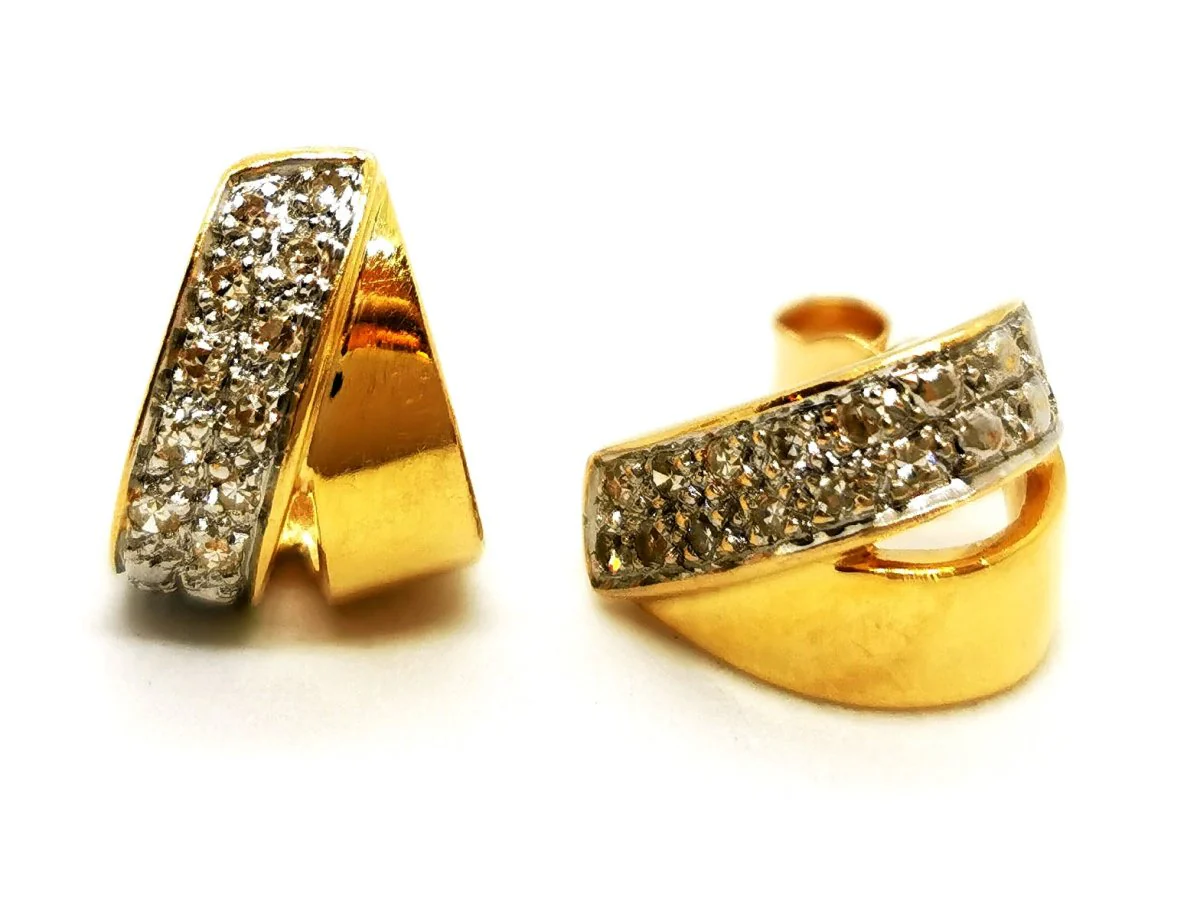 Boucles d'oreilles Puces en 2 ors pavées diamants - Image 2