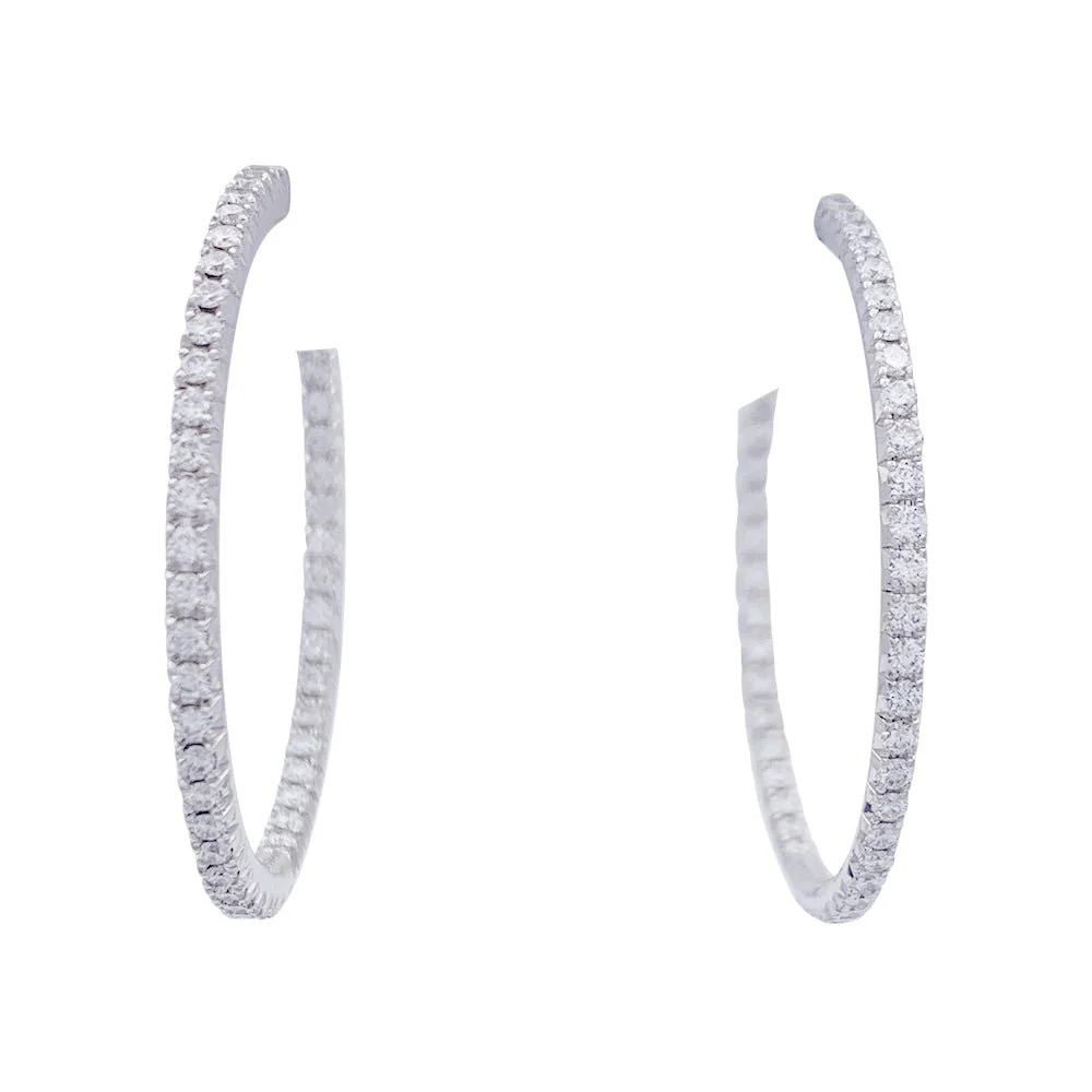 Créoles TIFFANY & CO, "Métro" en or blanc et diamant.