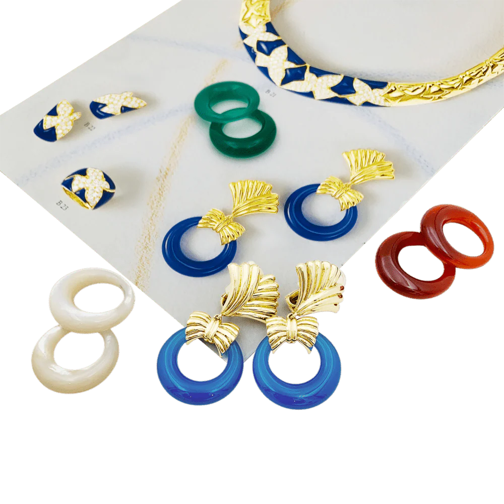 Boucles d'oreilles Clips VAN CLEEF & ARPELS en or jaune et pierres dures - Image 4
