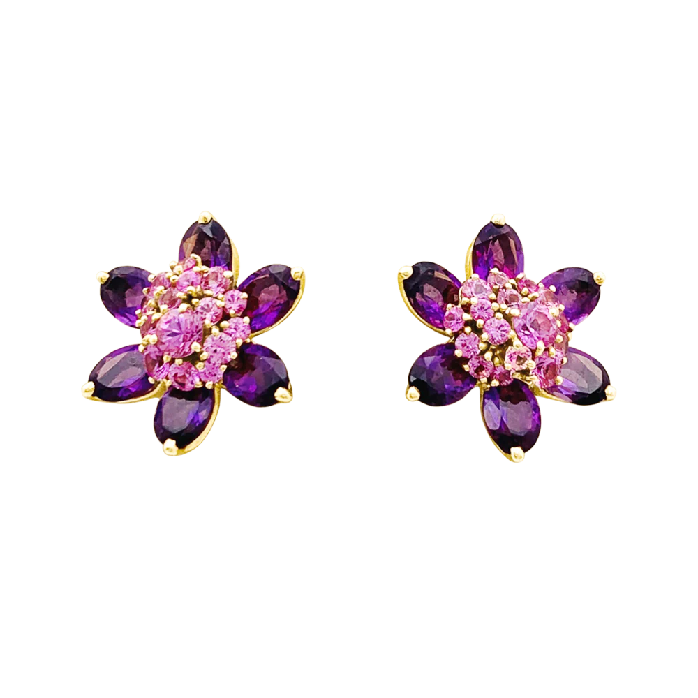 Boucles d'oreilles Clips VAN CLEEF & ARPELS "Fleurs d'Hawaï" en or jaune, améthystes et saphirs