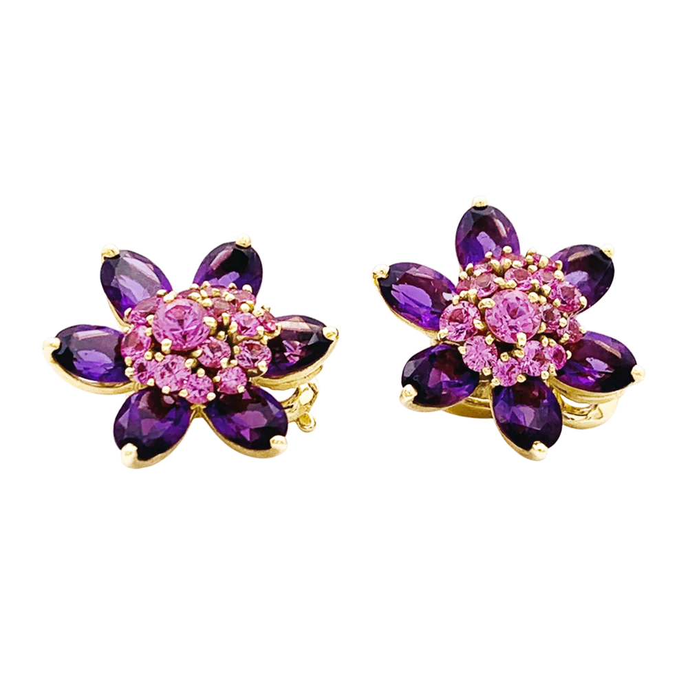 Boucles d'oreilles Clips VAN CLEEF & ARPELS "Fleurs d'Hawaï" en or jaune, améthystes et saphirs - Image 5