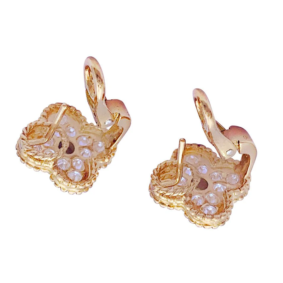 Boucles d'oreilles Van Cleef & Arpels, "Vintage Alhambra" en or jaune et diamant - Image 4