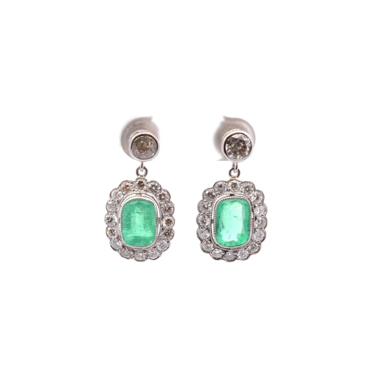 Boucles d'oreilles en or blanc, platine, émeraude et diamants - Image 2