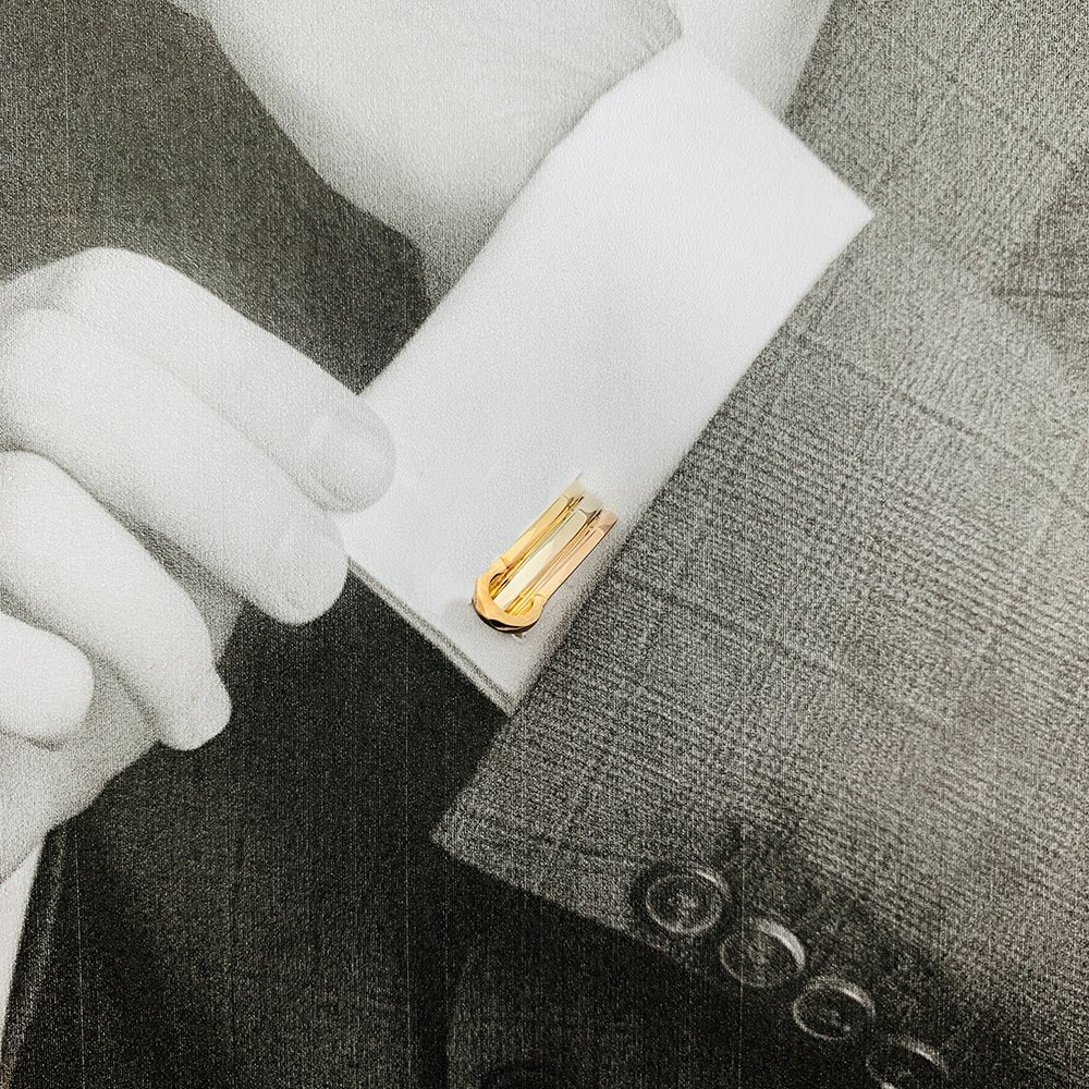Boutons de manchettes Cartier "Mini Ressort CC" trois ors - Image 2