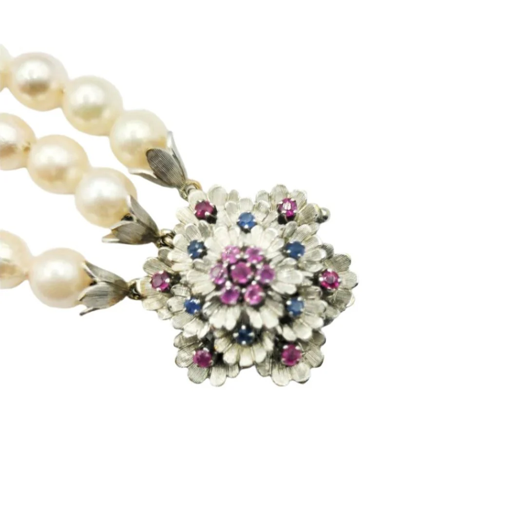 Bracelet 3 rangs de perles en or blanc, saphirs et rubis - Image 3