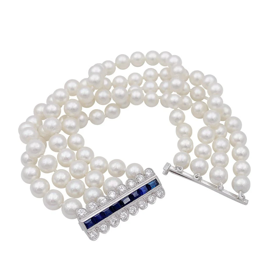 Bracelet 4 rangs de perles, fermoir or blanc, saphirs et diamants. - Image 4