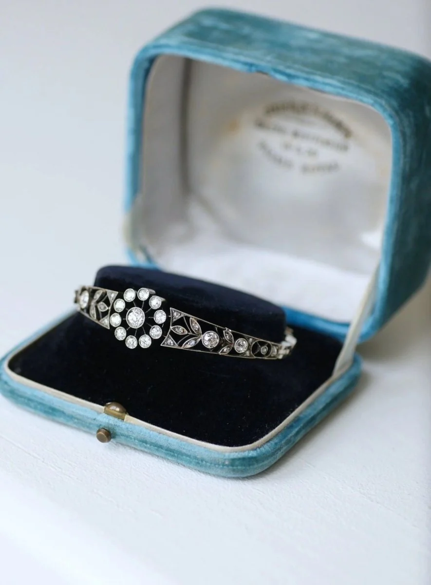 Bracelet ancien en or rose, argent, et diamants - Image 2