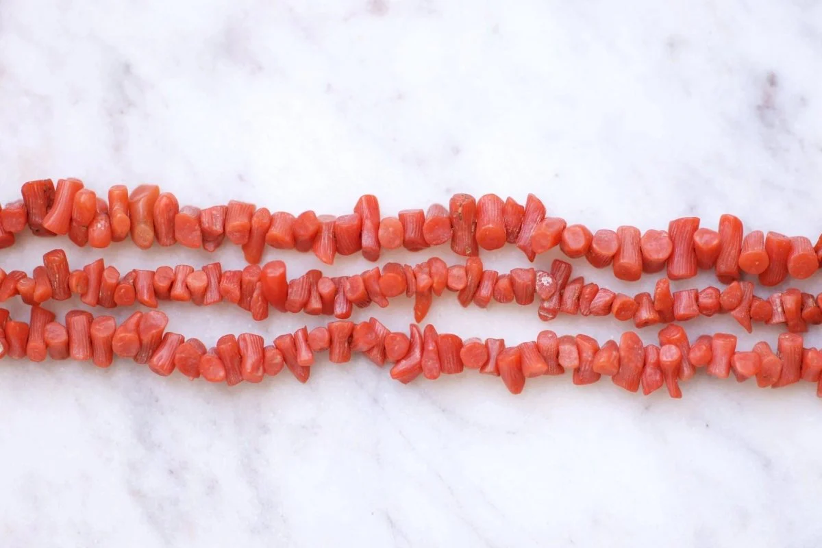 Bracelet ancien trois rangs de corail, fermoir or - Image 3