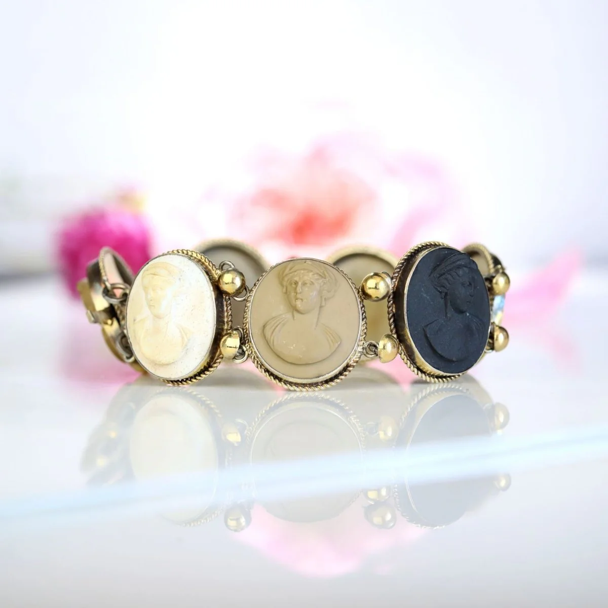 Bracelet ancien en vermeil et pierres de lave - Image 3