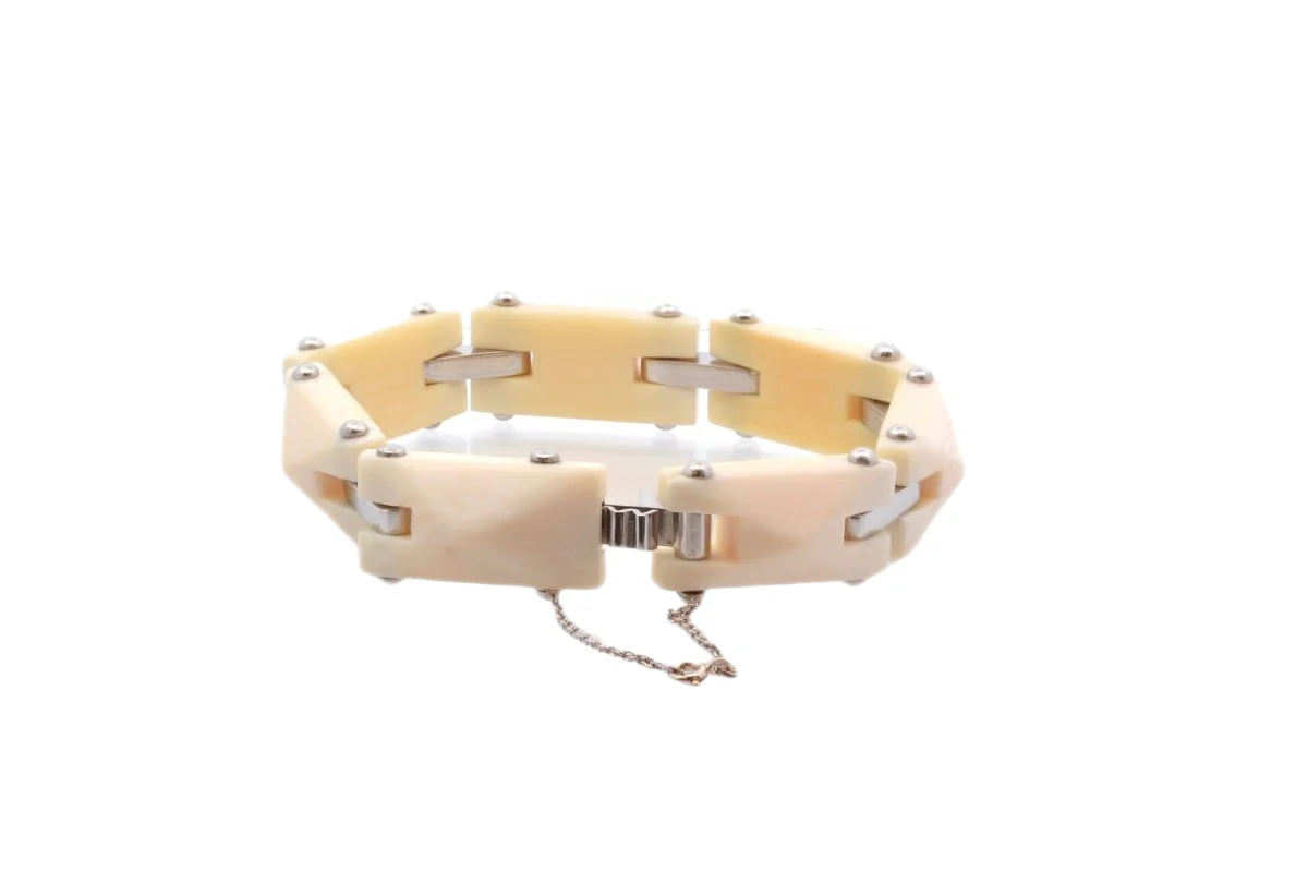 Bracelet en bakélite et platine
