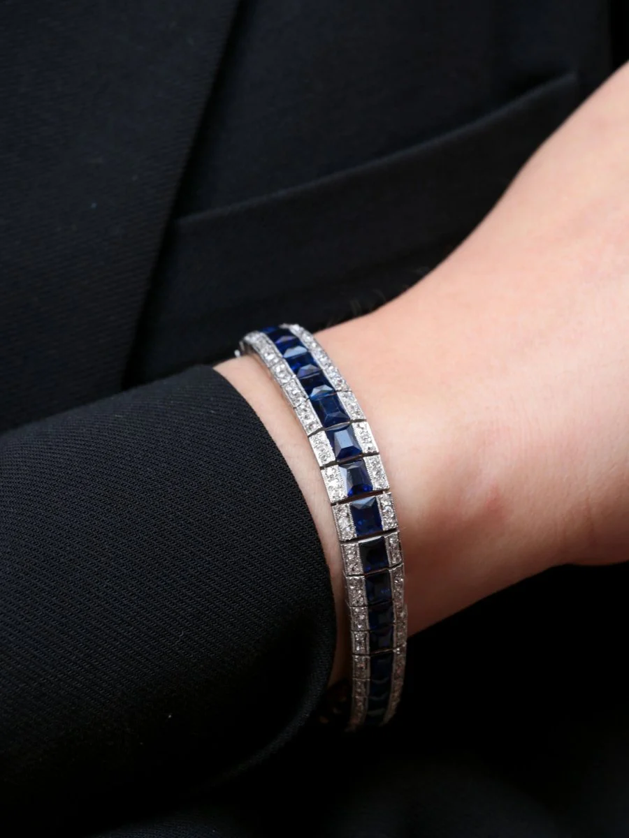 Bracelet Art-Déco en or, platine, saphirs et diamants - Image 10