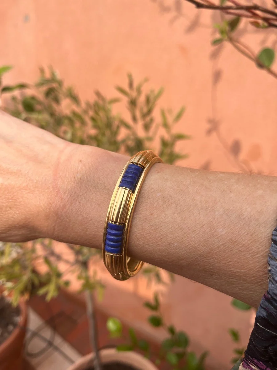 Bracelet Jonc BOUCHERON en or jaune et lapis lazuli - Image 2