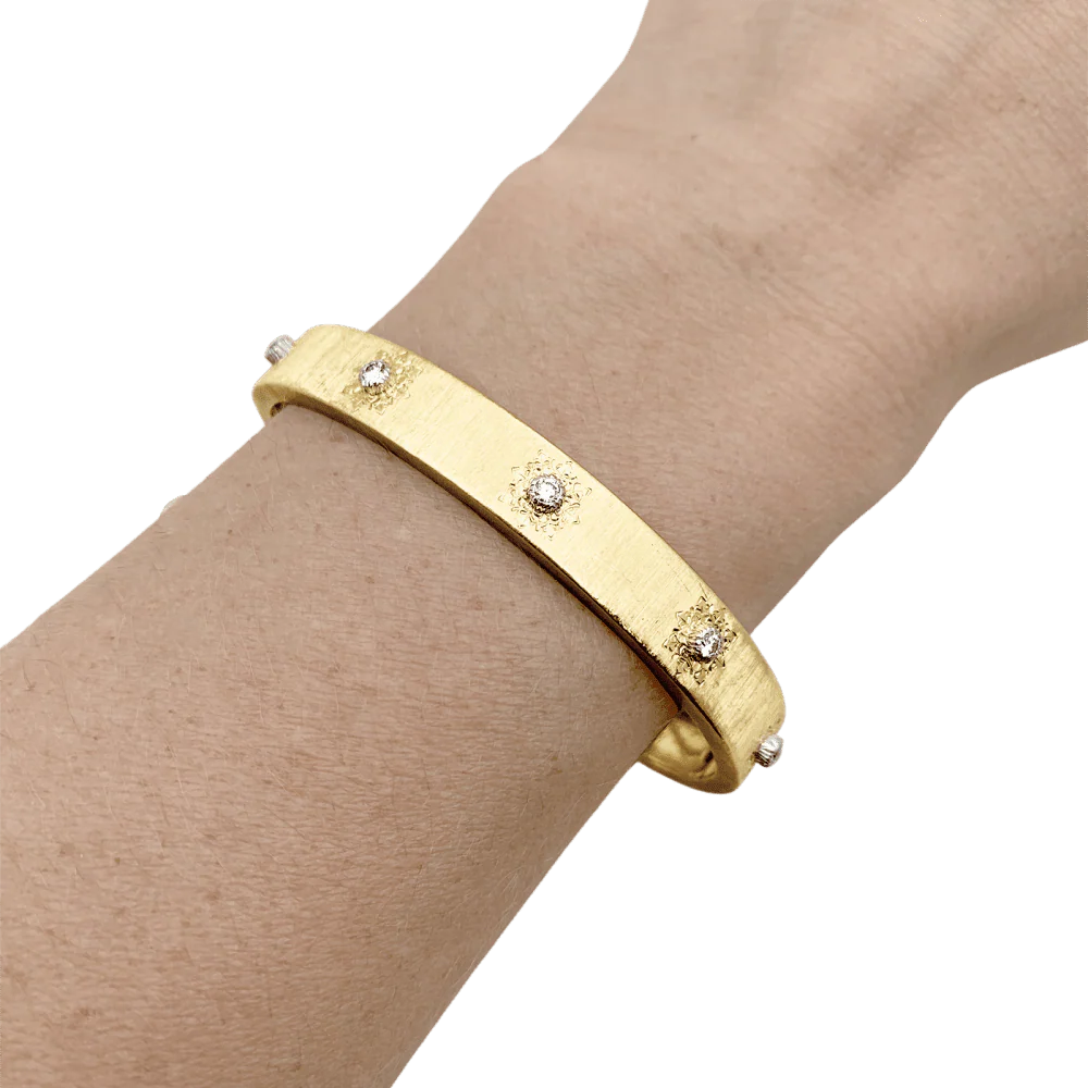 Bracelet Jonc BUCCELLATI "Macri Classica" en or jaune et diamants - Image 2
