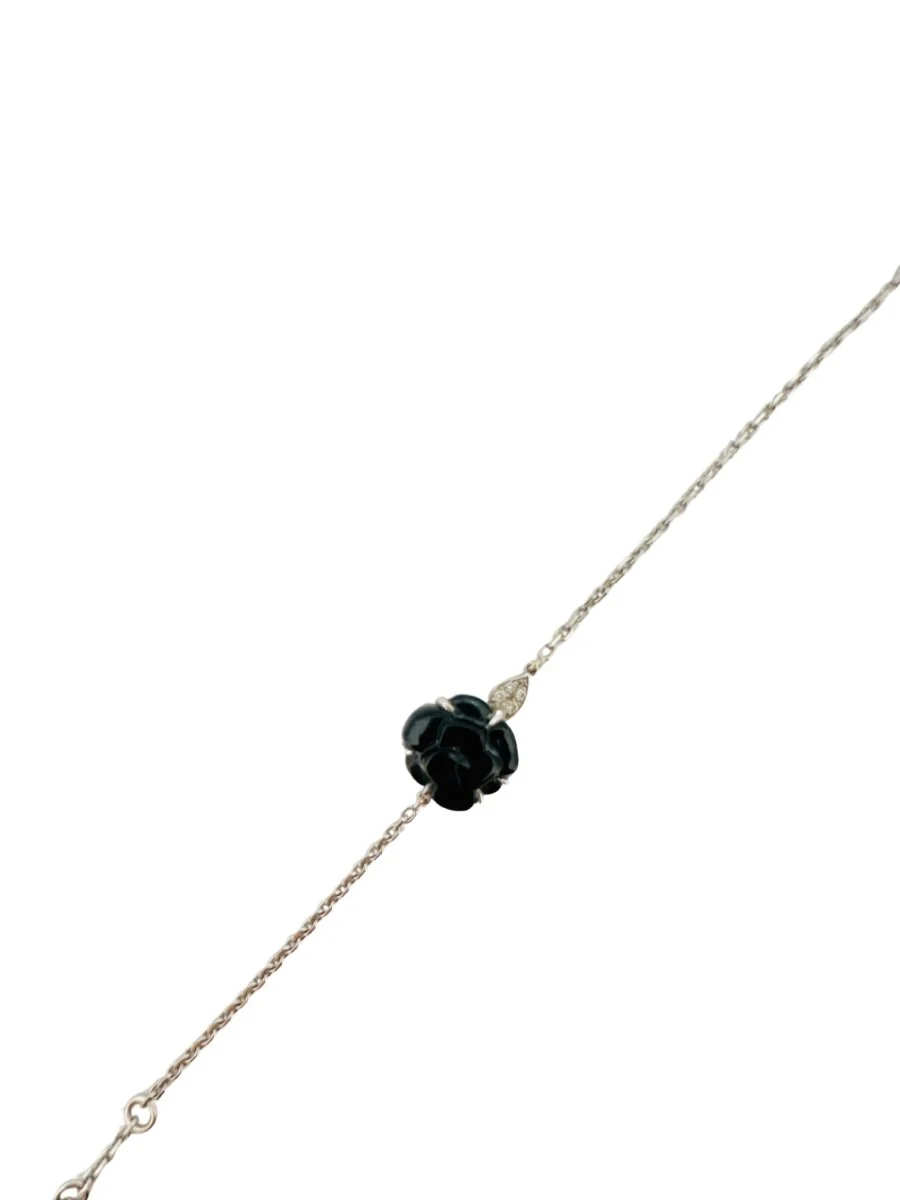 Bracelet CHANEL Camélia en or blanc, onyx et diamants - Image 5