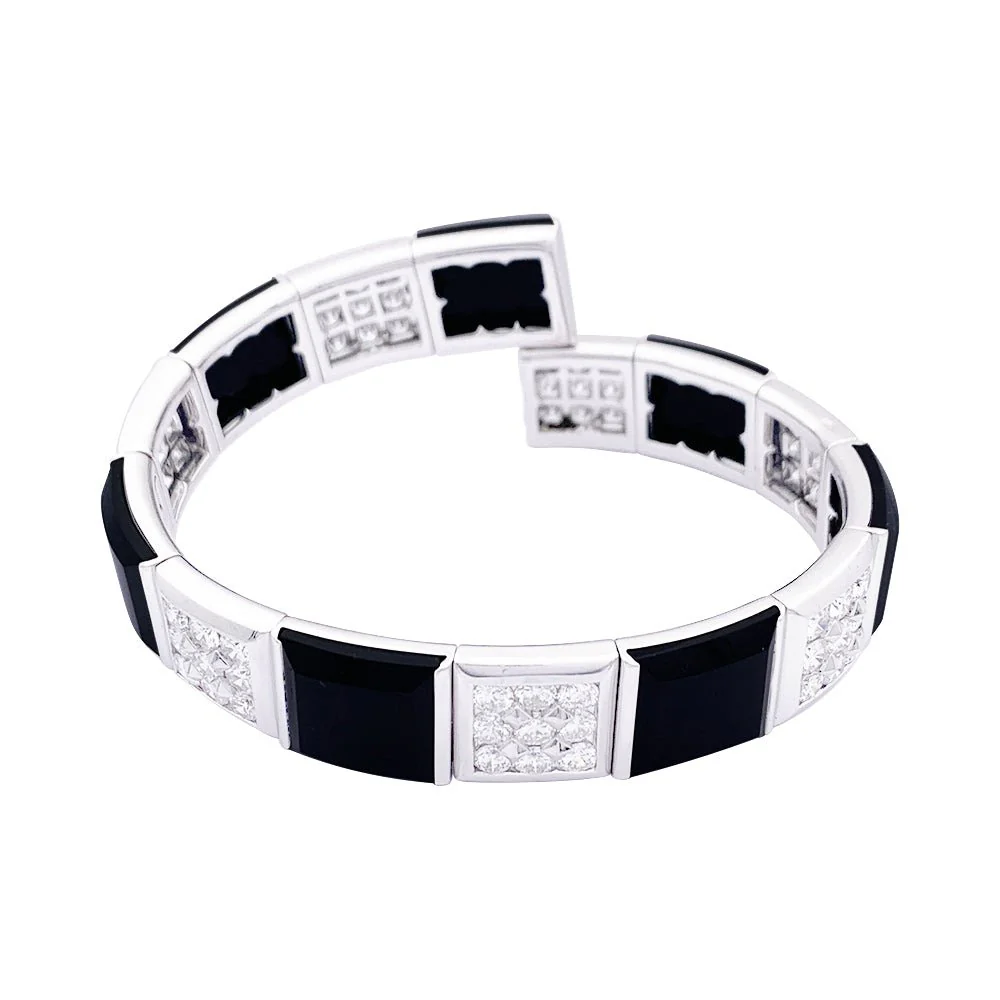 Bracelet CHANEL, "Harmonie", or blanc, diamants et onyx - Image 4